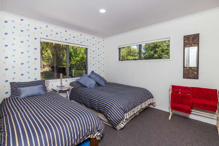 9 Poriwira Drive Kuratau_13