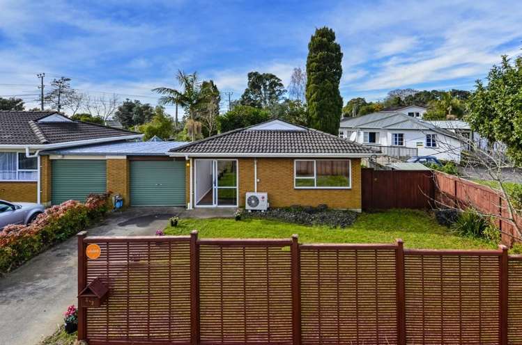 2/2 Wallace Road Ranui_13