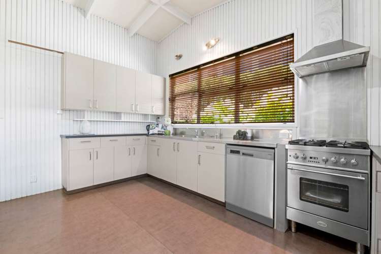 2/1c Bank Street Hillcrest_3