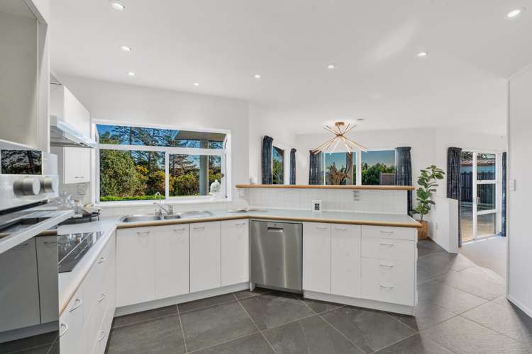 197 Burswood Drive Pakuranga Heights_13