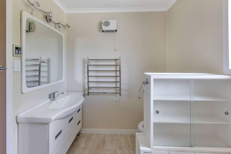 10 Farm Street Lumsden_26