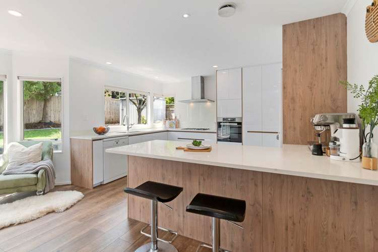 52 Alicia Road Somerville_10