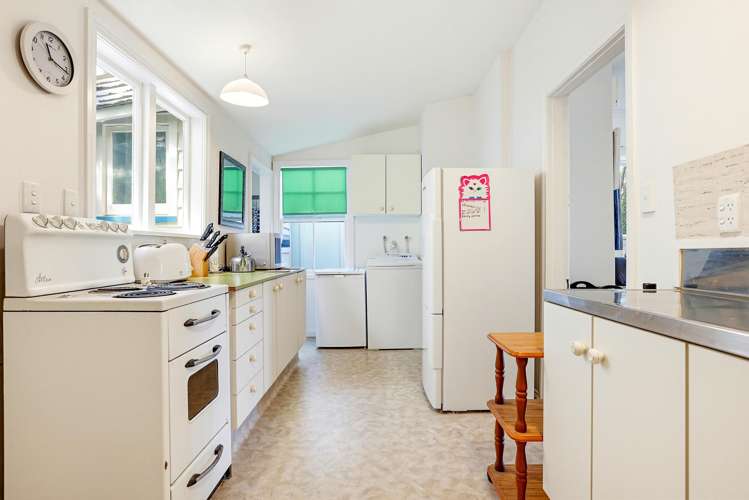 7 Smith Street Akaroa_15