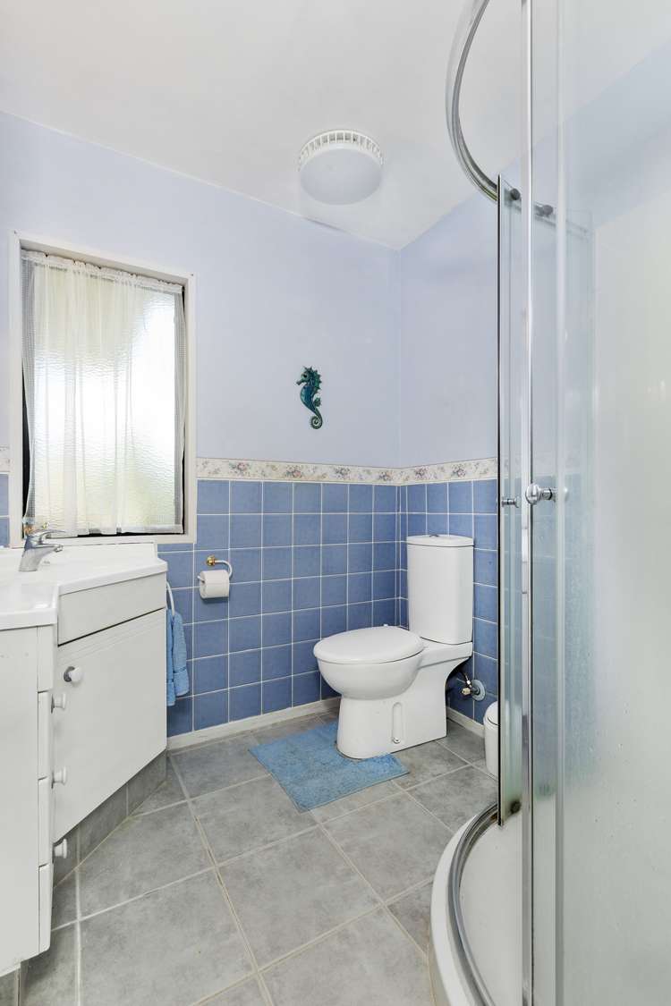 9 Crampton Court Orewa_14