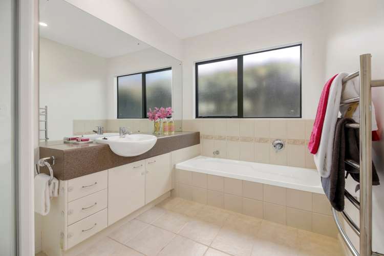 34c Gerard Way Saint Johns_9