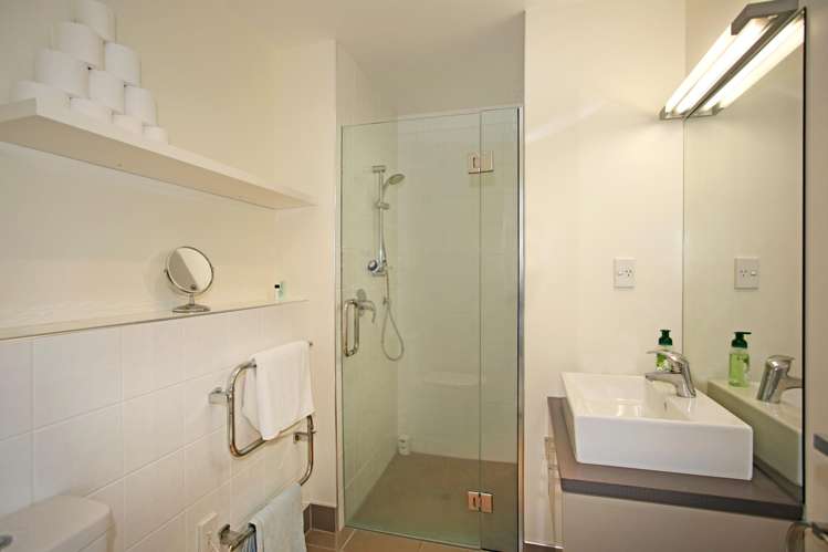 402/20 Hampton Downs Road Hampton Downs_6