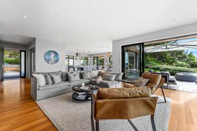 99 Upper Whangateau Road_4