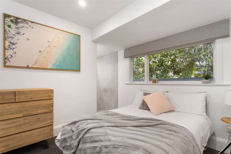 102 Idris Road Bryndwr_16