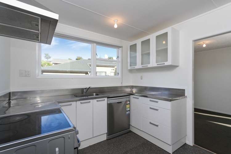 4 Grandison Crescent New Lynn_5