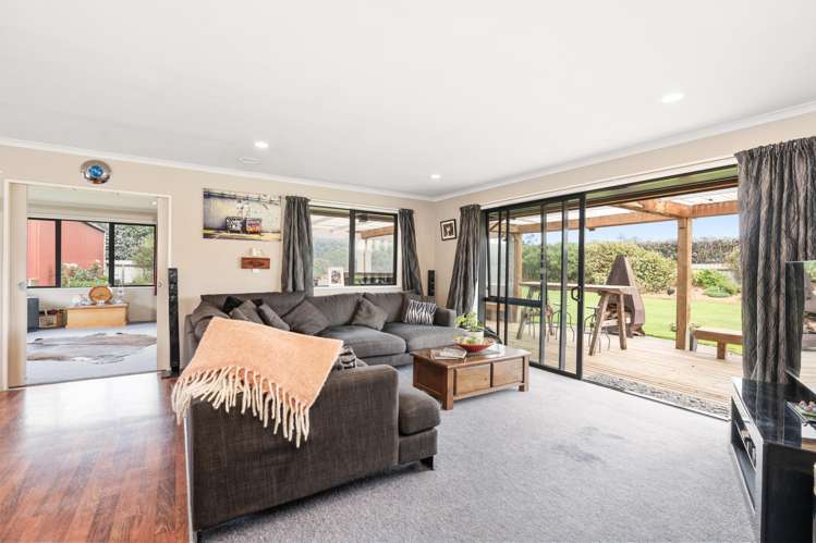 185 Centre Road Momona_8