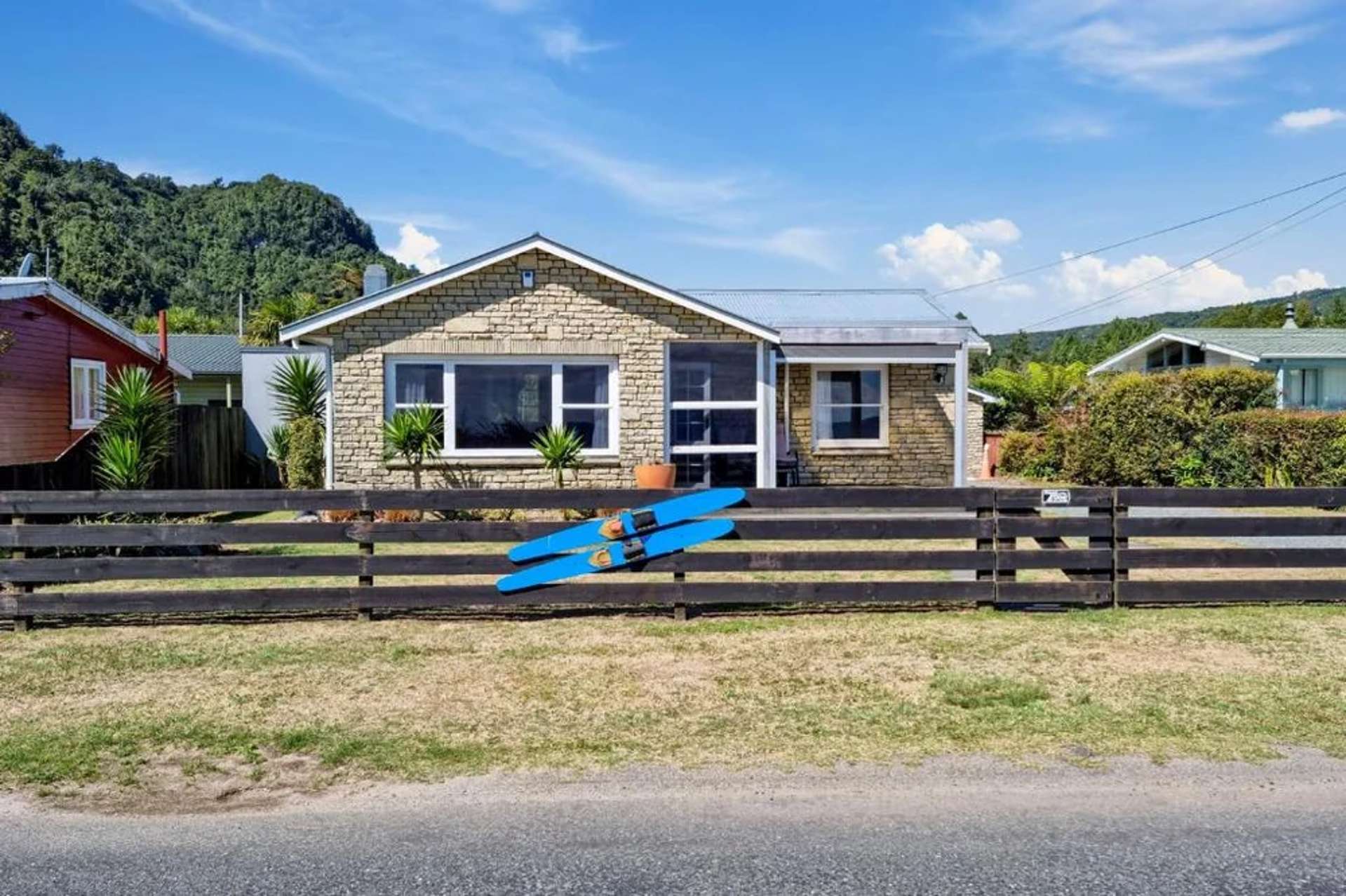 44 Tamatea Street Rotoiti Forest_0