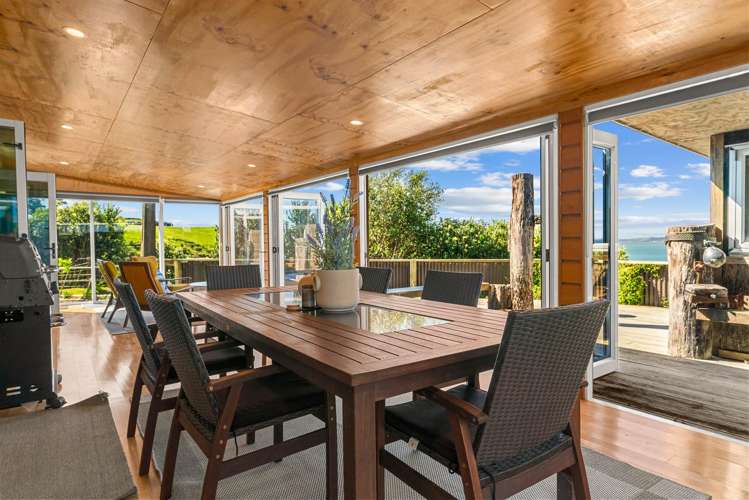 8 Signal Station Road Pouto_19