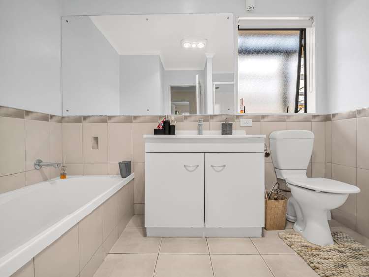 54 Magic Way Randwick Park_16