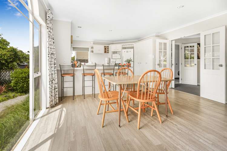 68 Sunnyhills Avenue Glenview_6