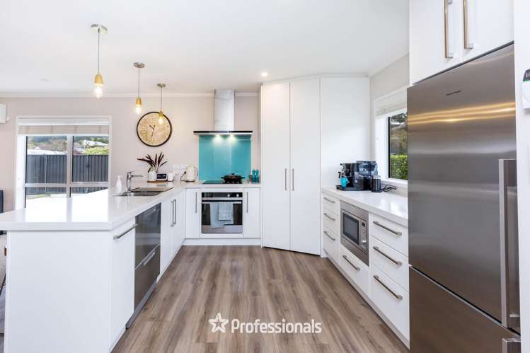 2 Chalfont Road Silverstream_4