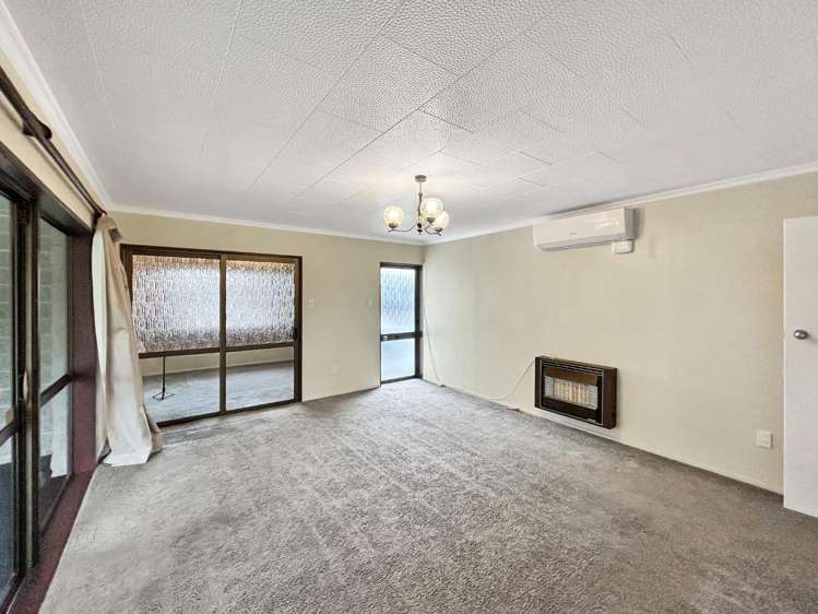 81 Herbert Avenue 10922_1