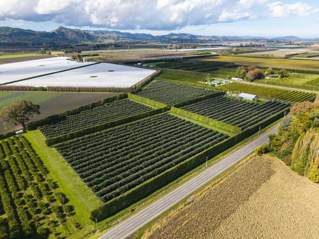 300m3 of water, soils & location