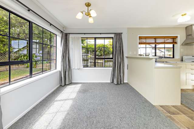 1/11 Orinda Close Botany Downs_4