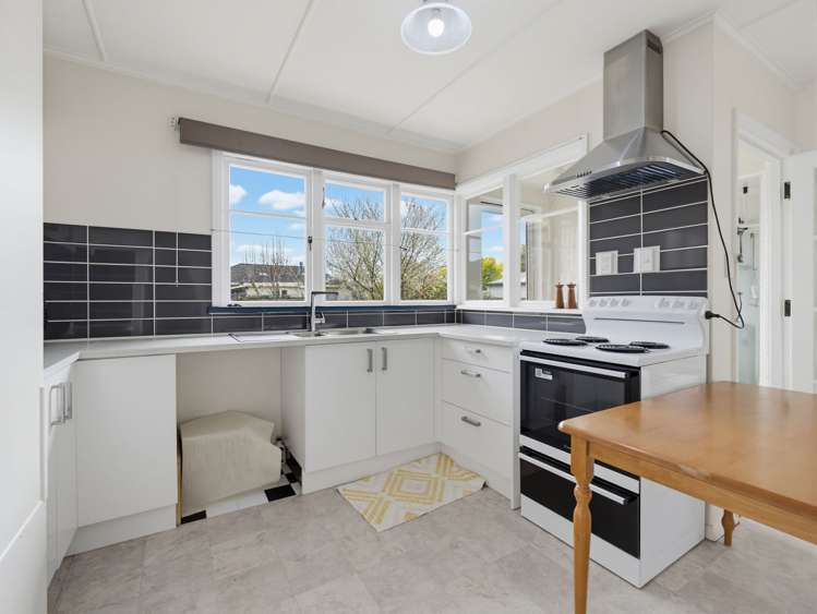 2 Isobel Street Fairy Springs_8