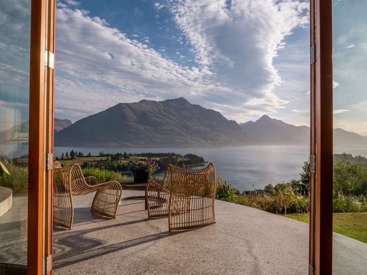 27 Edinburgh Drive Queenstown_11