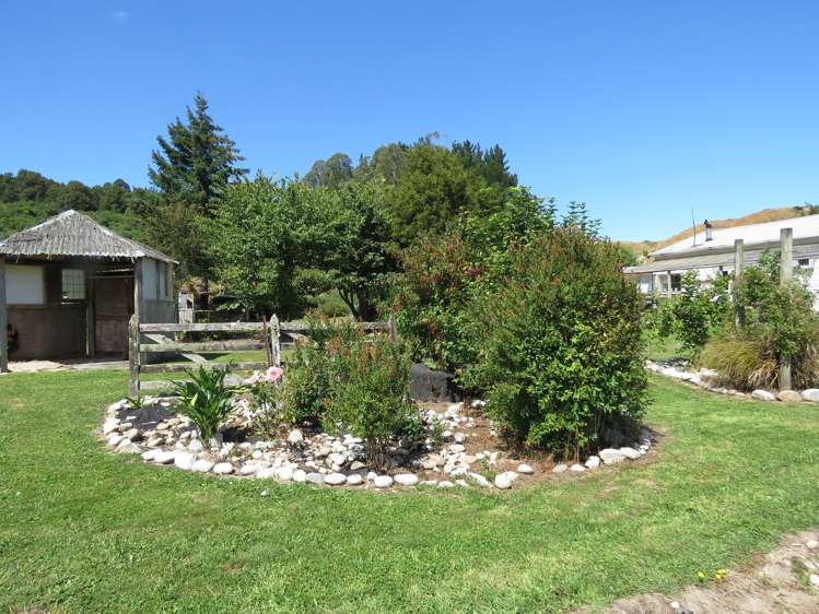 714 State Highway 7 Reefton_16