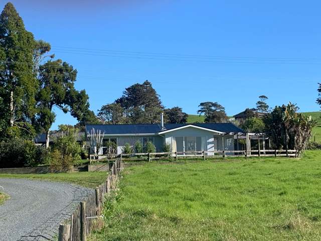 Farmhouse at Te Arai