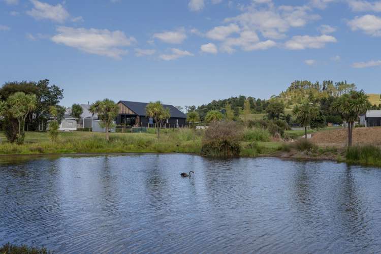 13 Motukorure Parade Cooks Beach_24