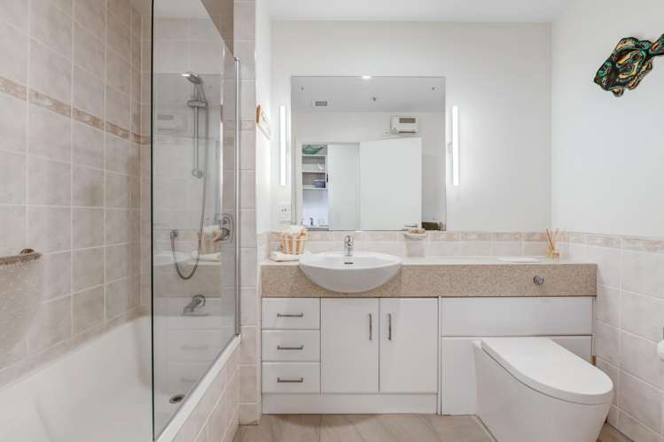 15 Waterside Crescent Gulf Harbour_17