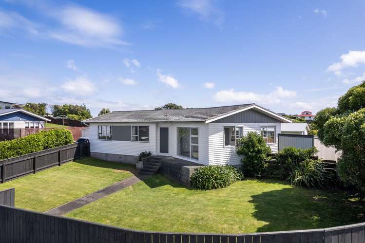 2 Pennant Grove Titahi Bay_19