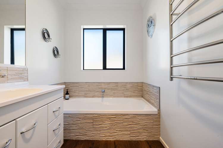 9 Christy Brown Place Leamington_19