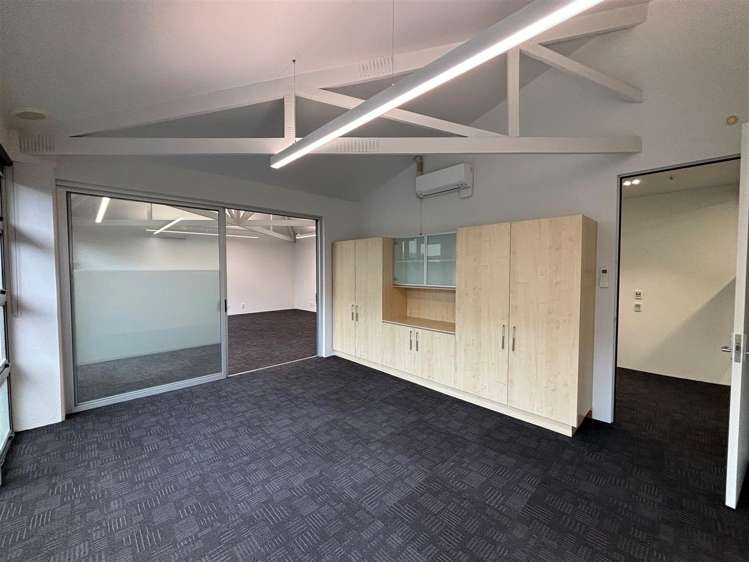 160 Broadway Newmarket_2