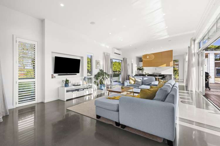 1 Alan Livingston Drive Cambridge_10