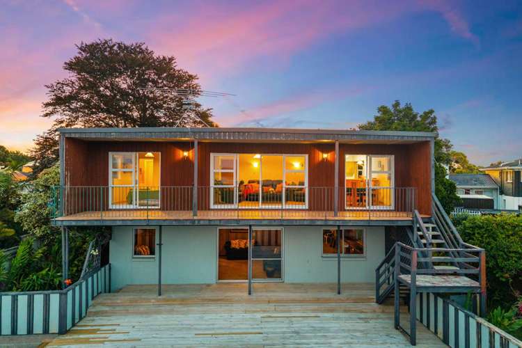 42 Rewarewa Road Te Atatu Peninsula_12