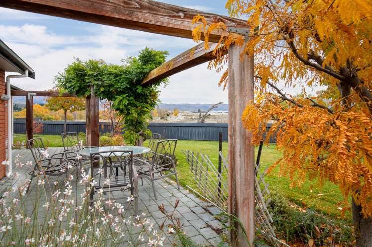 21 Walnut Grove Alexandra_17