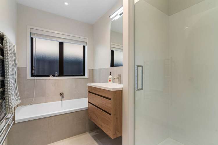 26 Macnean Drive East Tamaki Heights_17