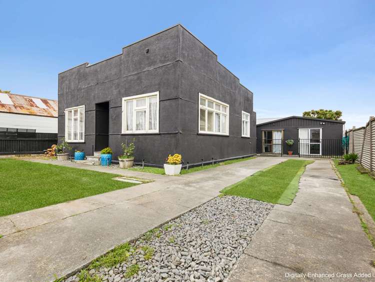 905 Queen Street East_0