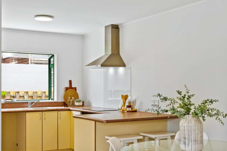 82 Kamara Road Glen Eden_11