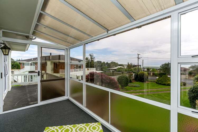 32 Jans Terrace Oakura_3