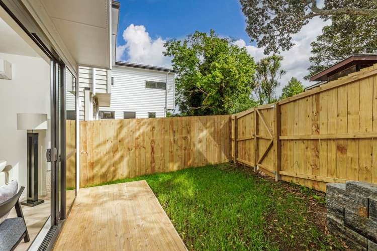 2/58 Sylvan Crescent Te Atatu South_16