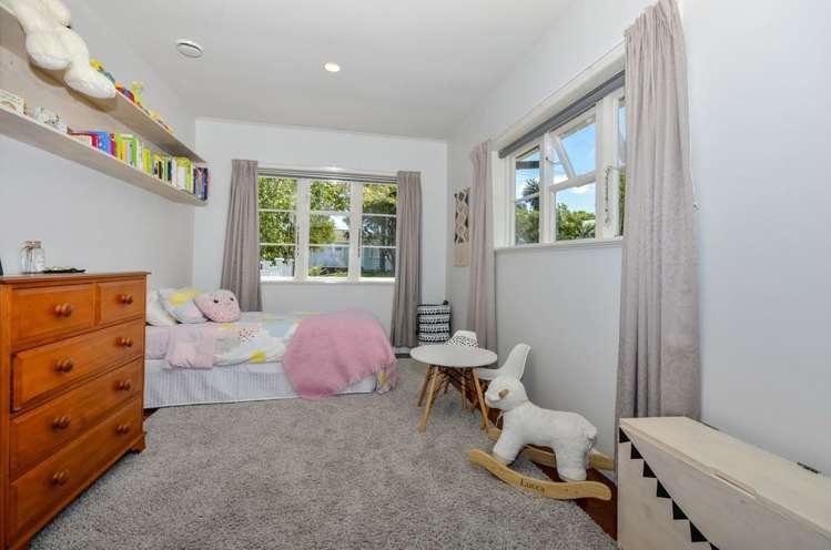 2/1 Varlene Terrace Forrest Hill_8