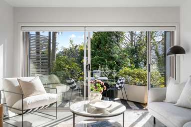 9/6 Sarsfield Street_1