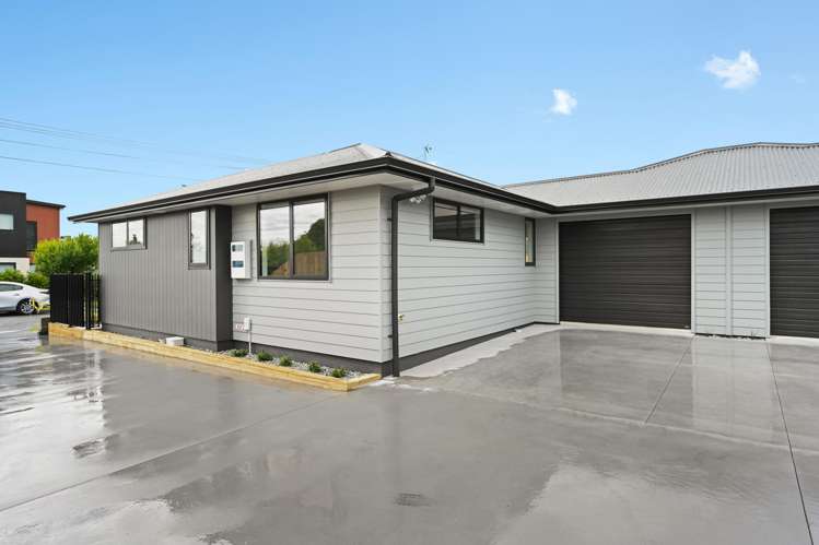 1/6 Greta Street Glenview_12