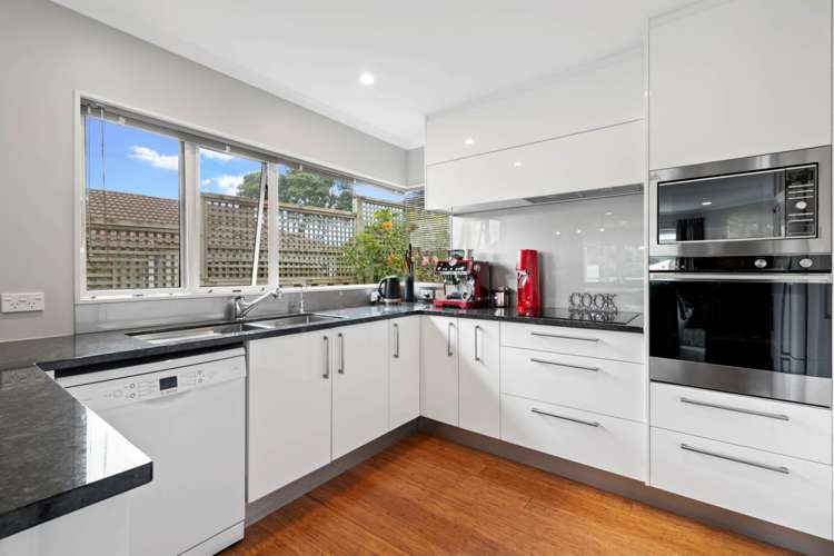 444b Beach Road Murrays Bay_10