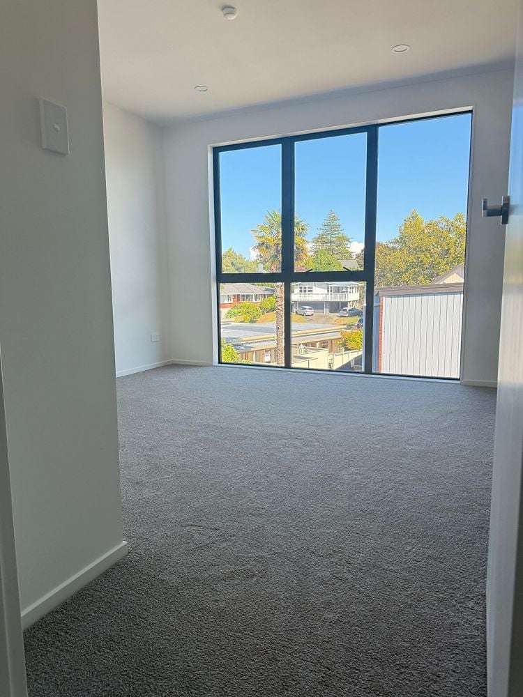 24 Glenmore Road Sunnyhills_18
