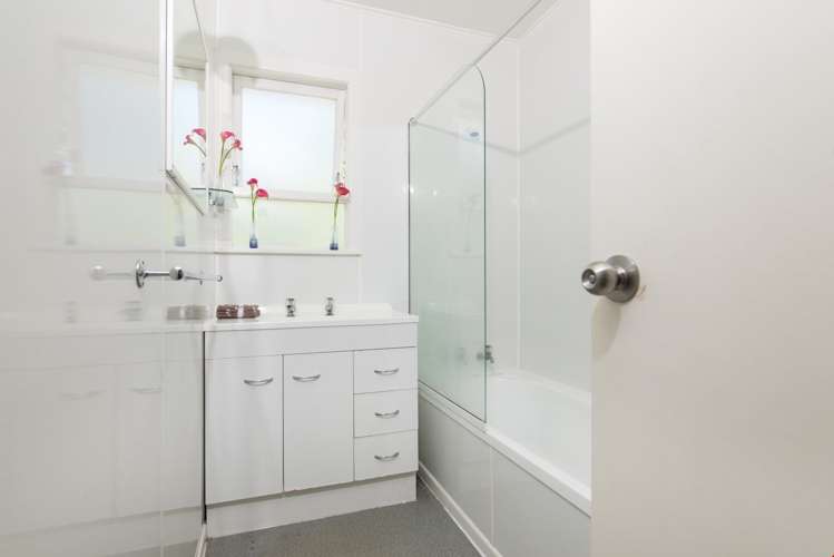 80 Stottholm Road Titirangi_15