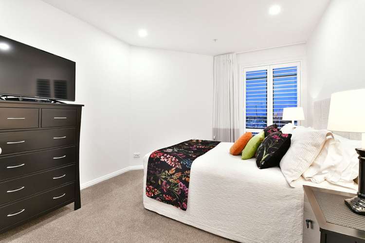 21 Waterside Crescent Gulf Harbour_11