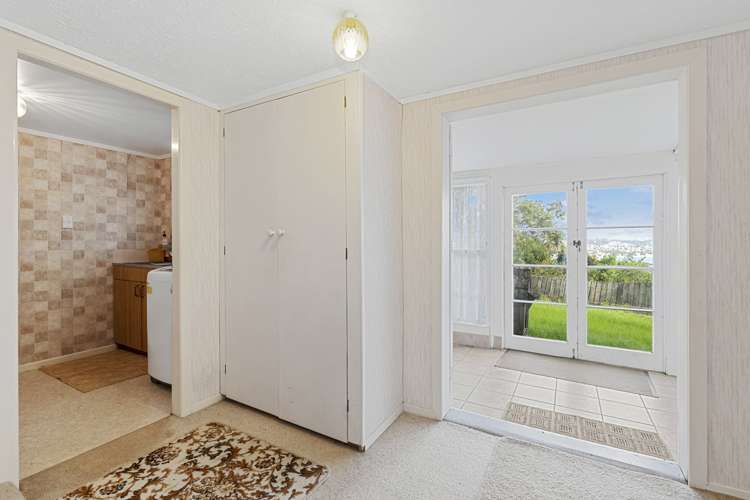 21 Roberts Road Matakatia_14