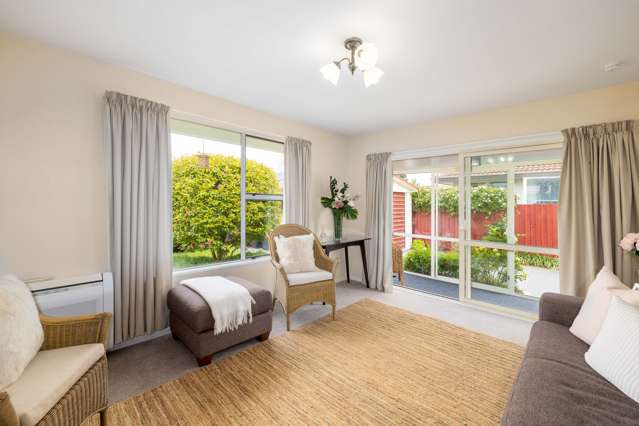 2/7 Tamarisk Place Parklands_3