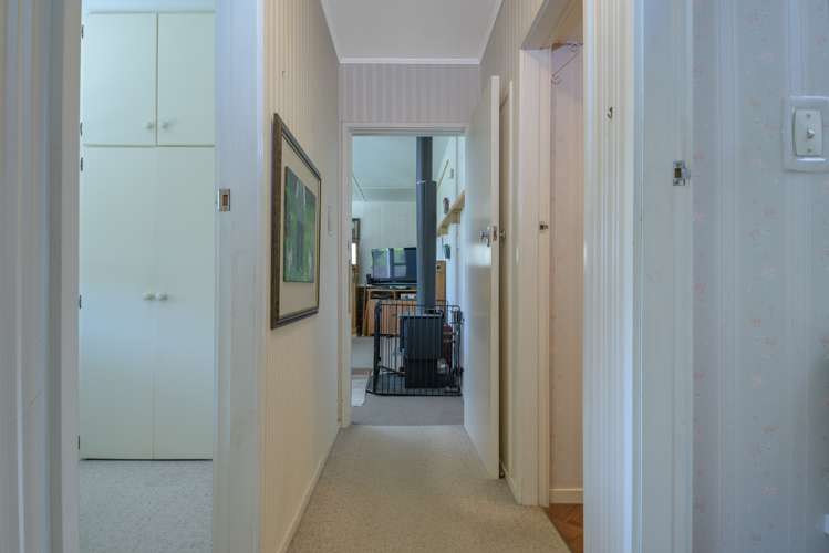 27 Ariesdale Terrace Toi Toi_11