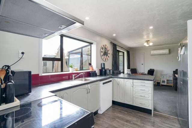 9 Dumbarton Place Strathern_1